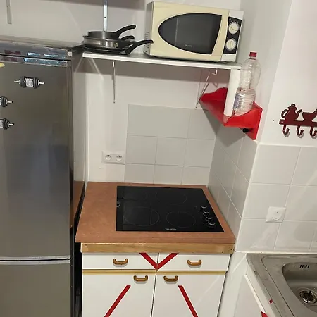 T2 Avec Terrasse, Proche Plages Et Centre De Montpellier *