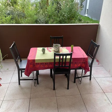 T2 Avec Terrasse, Proche Plages Et Centre De Montpellier *