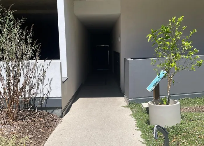 T2 Avec Terrasse, Proche Plages Et Centre De Montpellier *