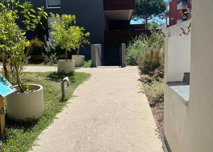 T2 Avec Terrasse, Proche Plages Et Centre De Montpellier * Castelnau-le-Lez