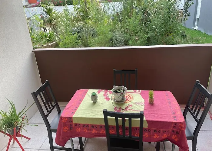 T2 Avec Terrasse, Proche Plages Et Centre De Montpellier Apartment